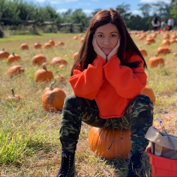Olivaceous Orange Cropped sweater top - Picture 3 of 10